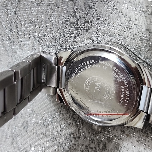 Women's Watch - Picture 7 of 7